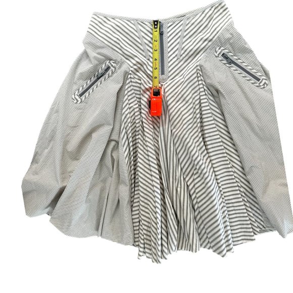 Donna Karen Striped Natural and Gray Pouf skirt Size 6 - Picture 7 of 13